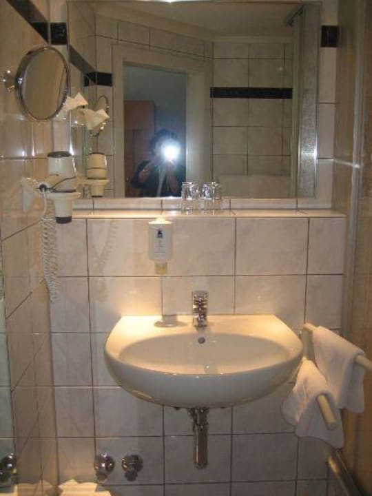 Bad Hotel Adler