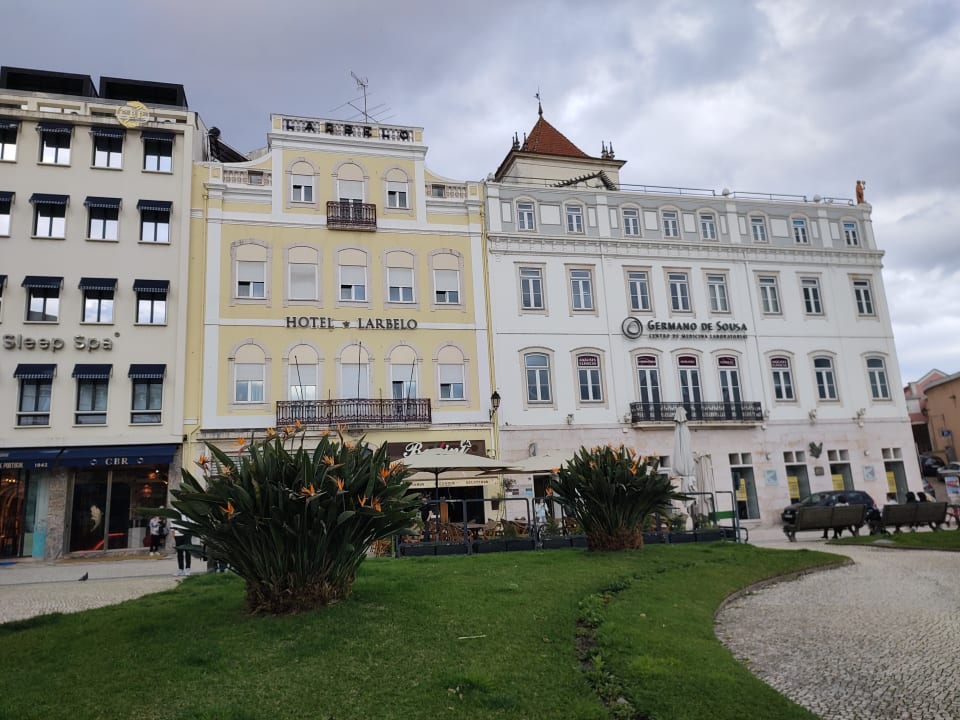 Außenansicht Hotel Larbelo