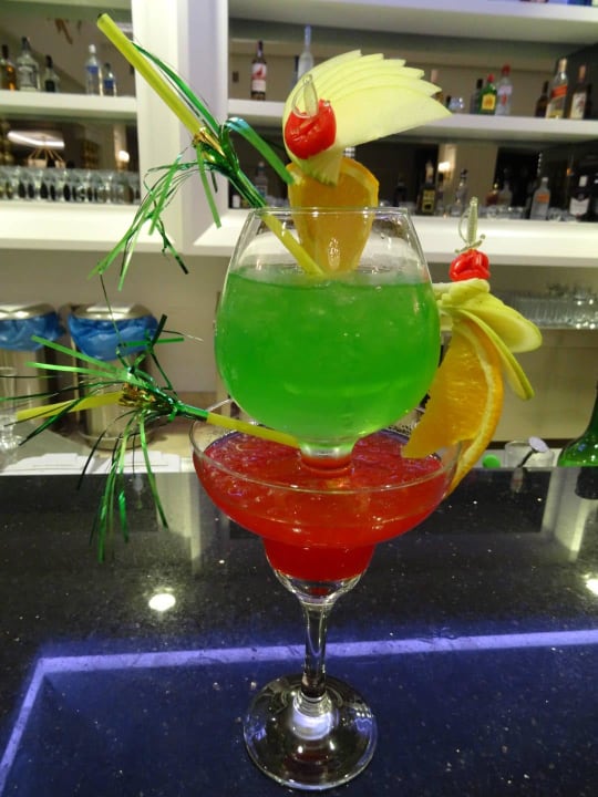 Cocktail Mary Hotel Side