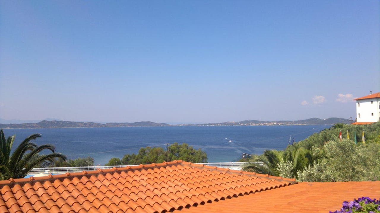 Außenansicht Akrathos Beach Hotel