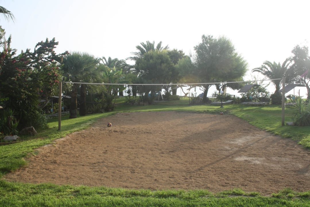 Beachvolleyball Crystal Springs Beach Hotel