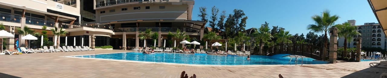 Blick auf den Pool Dizalya Palm Garden