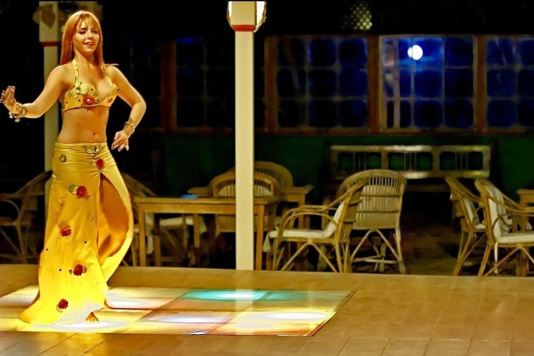 Ägyptische Folklore (Bauchtanz) Strandbar Happy Life Village