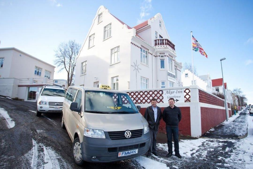 Taxi/Tour service Akurinn Guesthouse