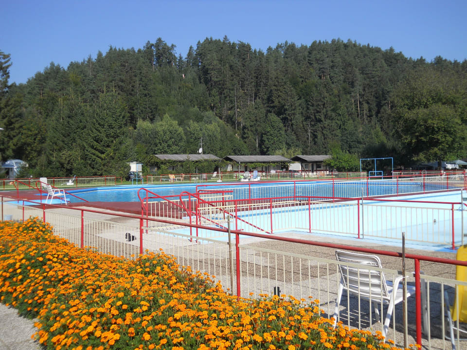 Eingang Restaurant Richtung Lido Alm Hotel Rutar Lido