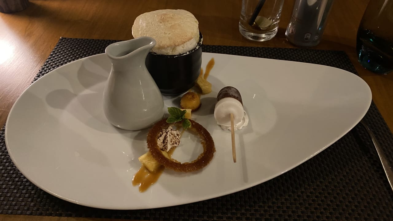 Gastro JW Marriott Maldives Resort & Spa