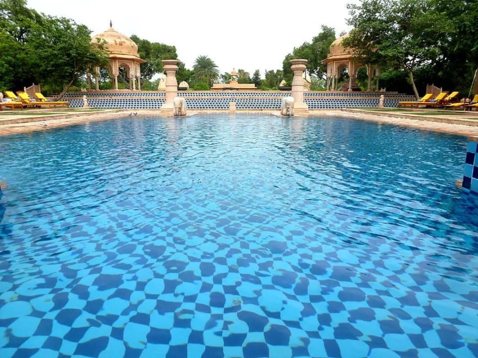 Pool im Rajvilas Hotel The Oberoi Rajvilas
