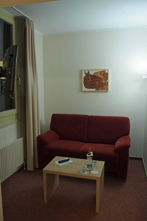 Niesche zum Fernsehen Dorint Hotel Durbach/Schwarzwald