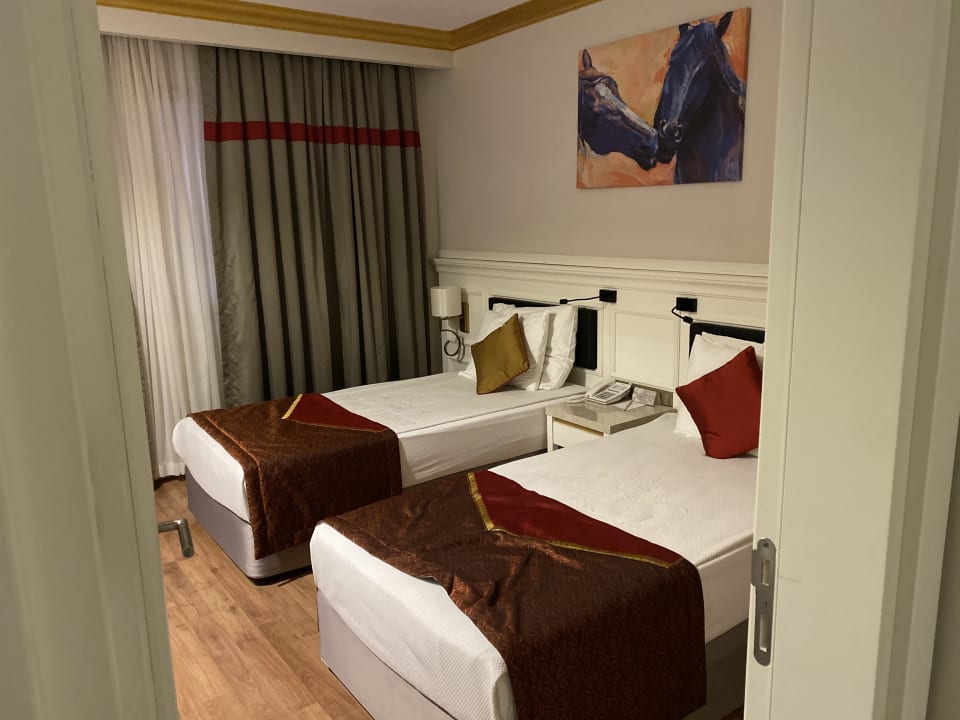 Zimmer Mary Hotel Side