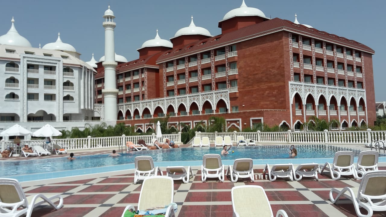 Außenansicht Royal Taj Mahal Hotel