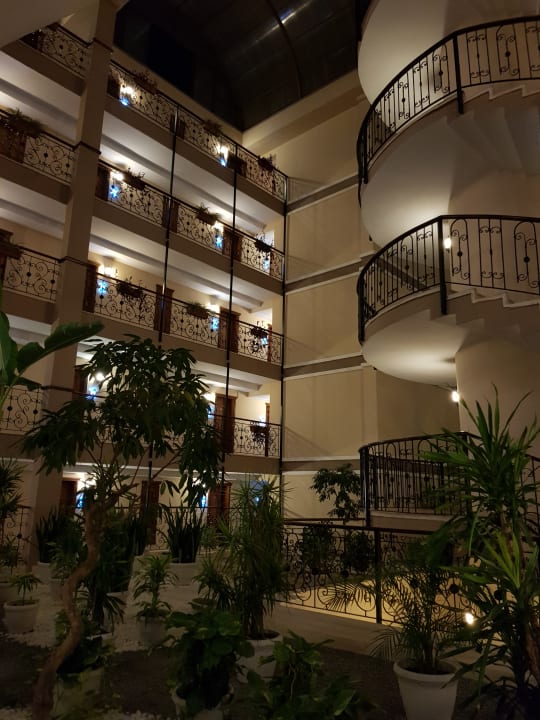 Außenansicht Hotel Turan Prince