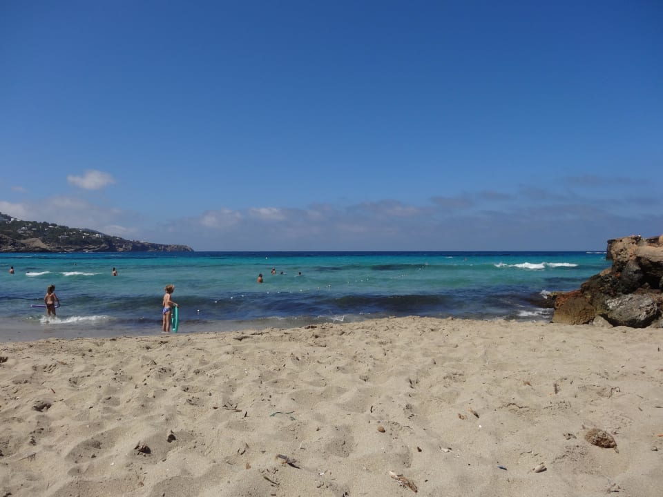 Strand nahe Hotel Hotel Vibra Cala Tarida