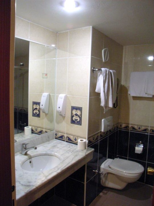 Bad Hotel Golden Ring