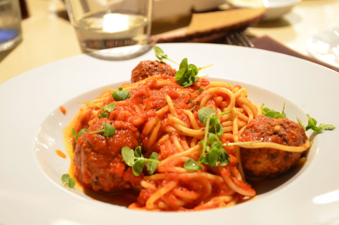 Spaghetti mit Fleischbällchen im TusCA Hotel Hyatt Regency Orange County