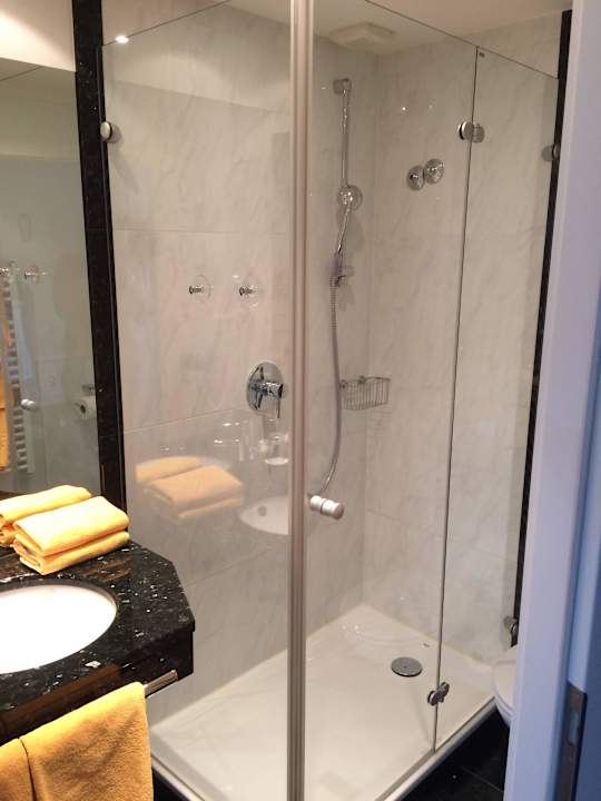 Bad rechter Teil Hotel Stadt Tübingen