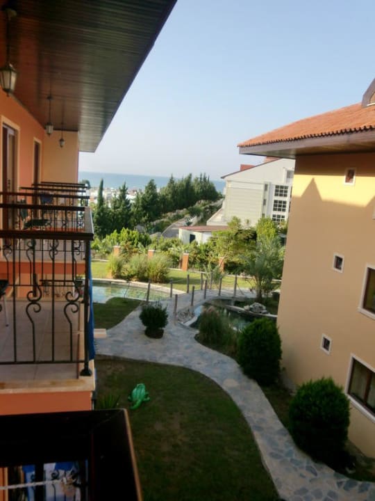 Ausblick auf das Meer vom Balkon Club Grand Aqua