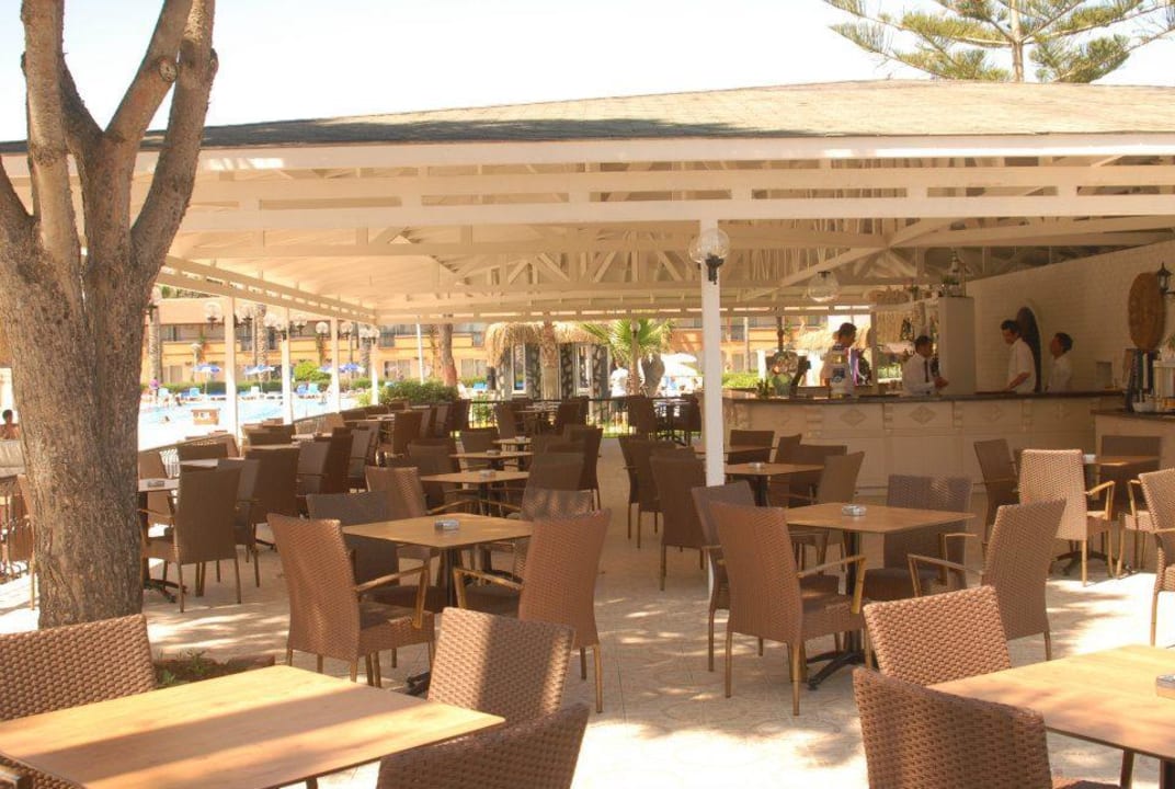 Poolbar Club Turtas Beach Hotel