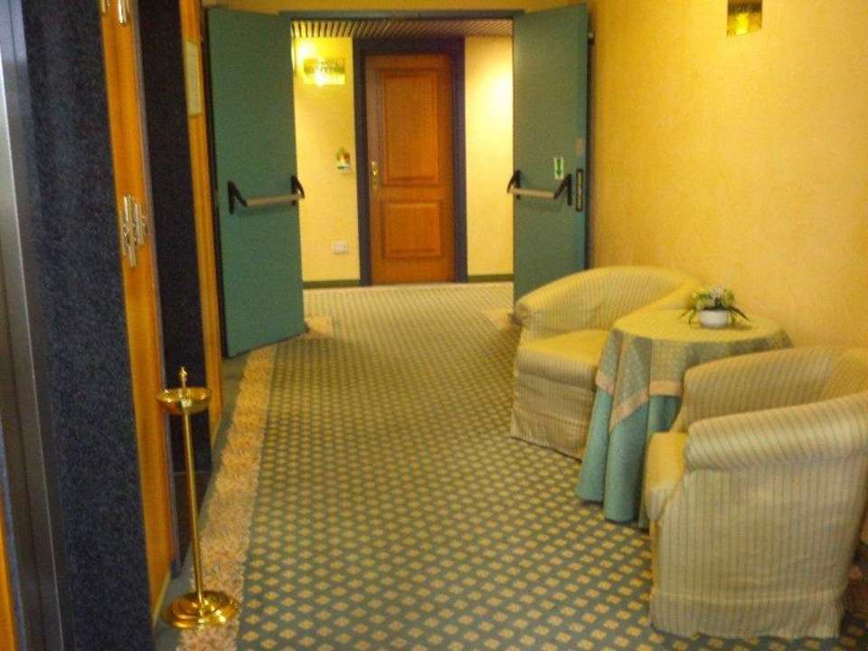 Ingresso al piano Hotel Valdarno