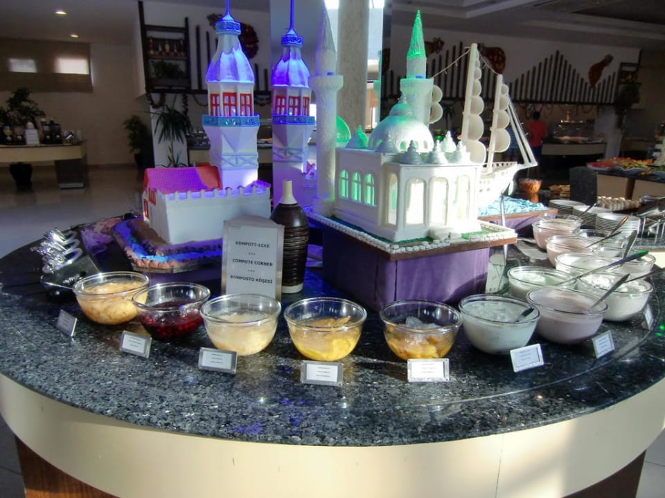 Auswahl beim Frühstücksbüffet TUI BLUE Palm Garden