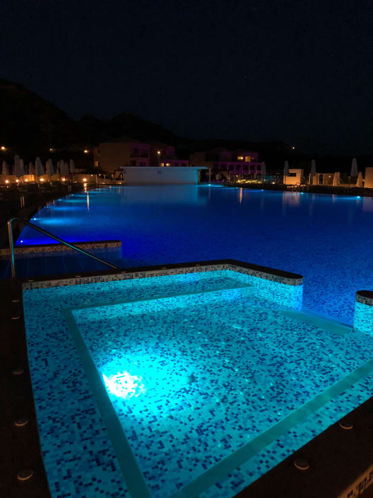 Pool Blue Lagoon Village