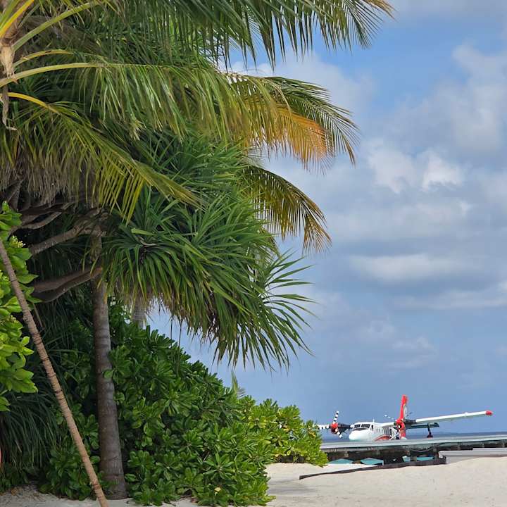 Strand Kuredhivaru Resort and Spa, Maldives