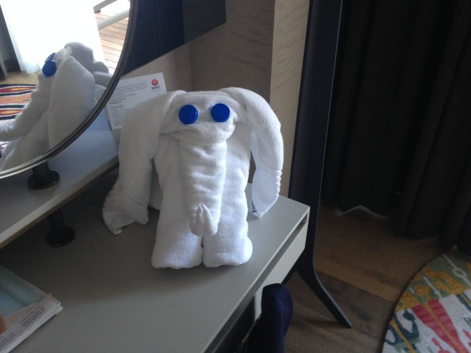 Elefant Acanthus Cennet Barut Collection