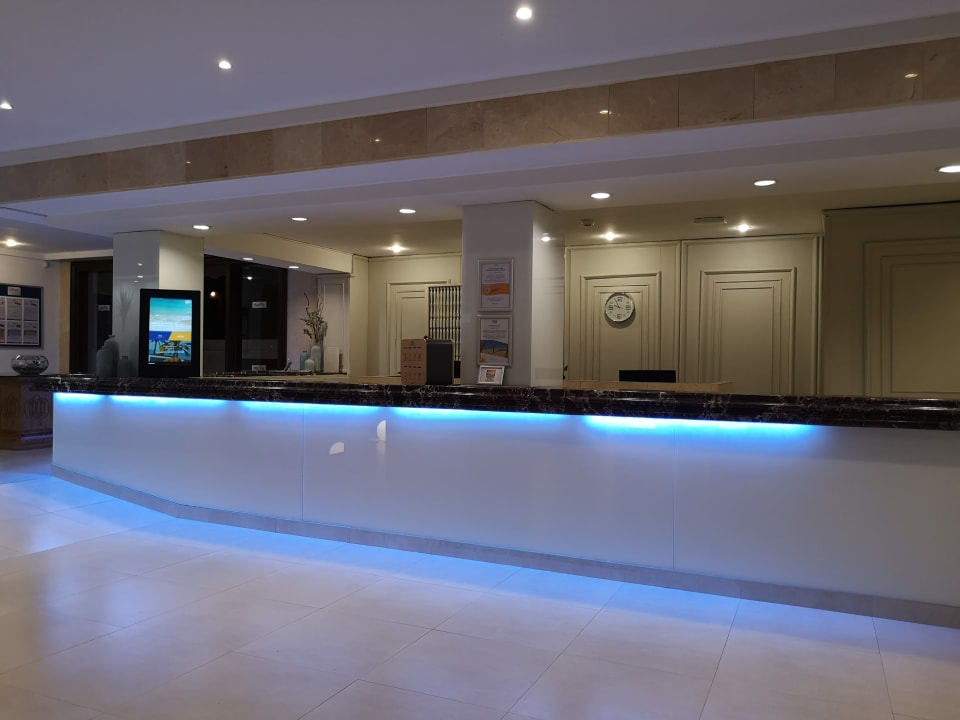 Lobby R2 Lago Playa Park