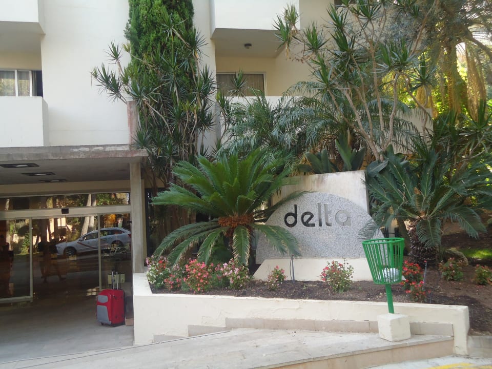 The beautiful entrance Hotel Best Delta