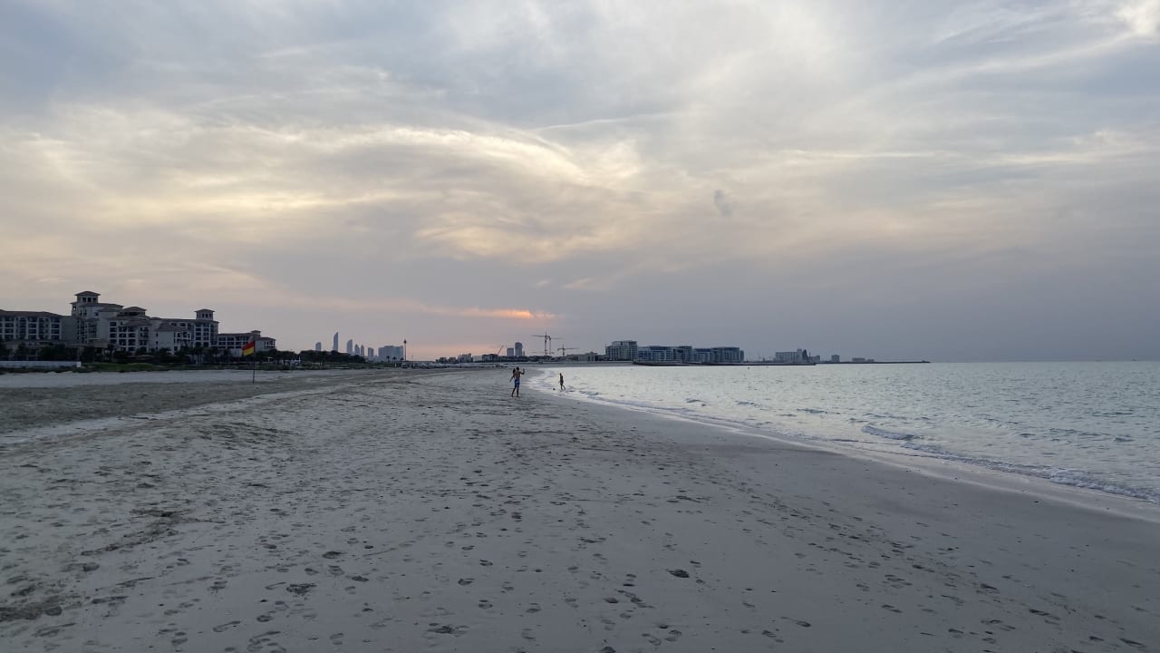 Strand Saadiyat Rotana Resort &  Villas