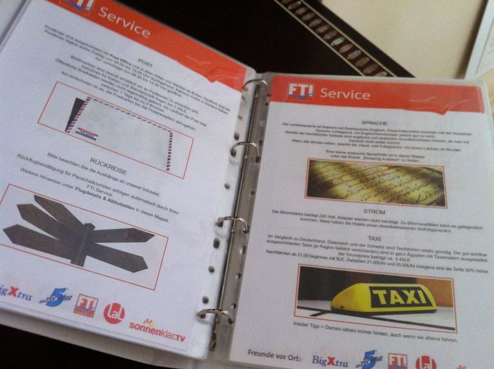 Informations-Ordner in der Lobby  Stella Beach Resort & Spa Makadi Bay