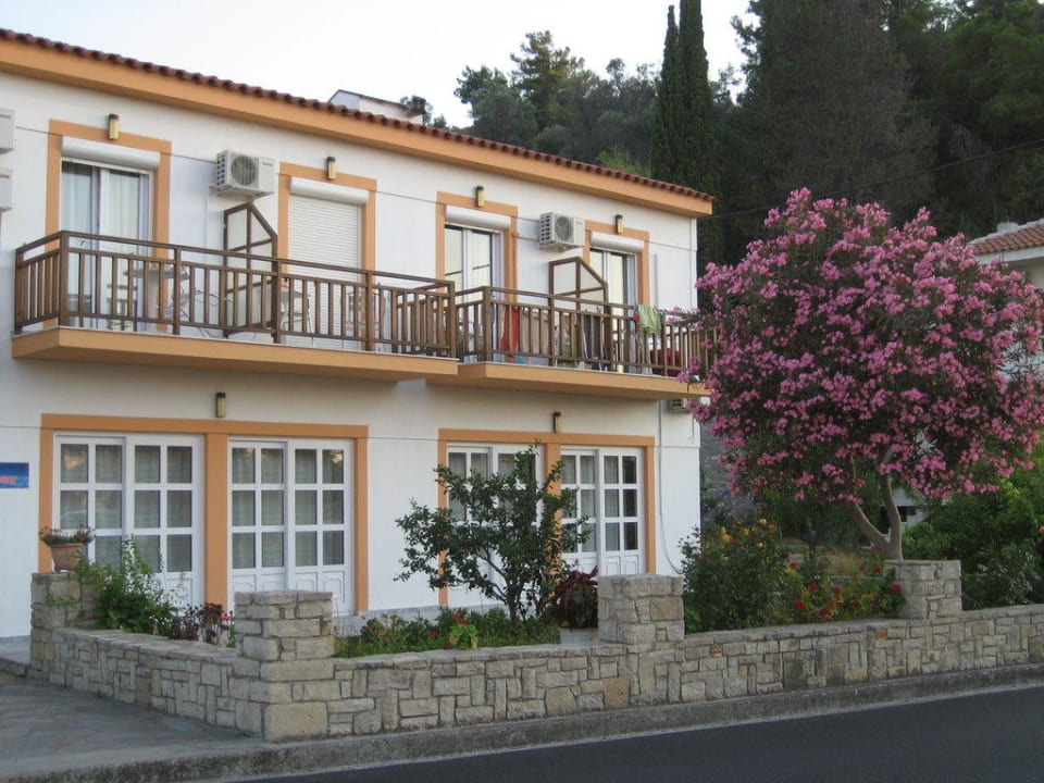 Hotel Dina Pension Dina