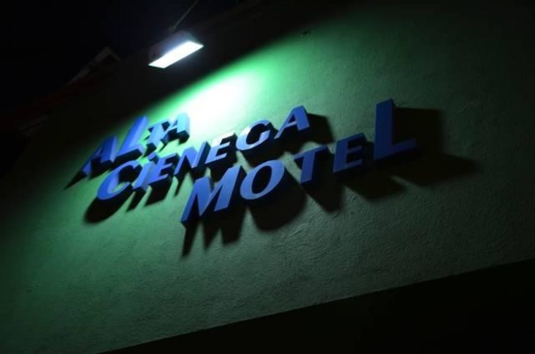 Wejście od Alta Cienega Blvd Motel Alta Cienega