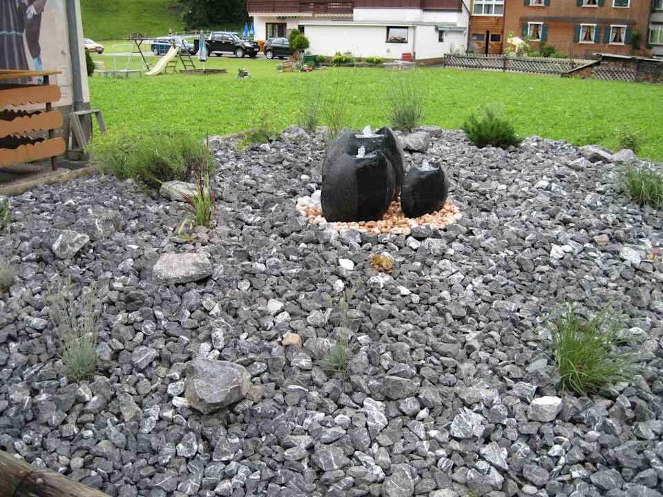 19.6.11 Steingartenanlage Pension & Ferienwohnung Solaria