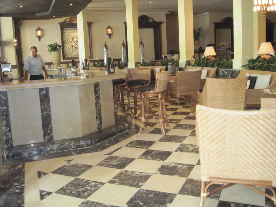 Lobbybar von innen  Makadi Spa - Adults only