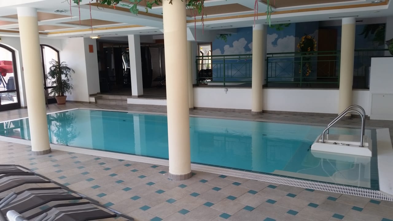 Pool Hotel Garni Alpenruh-Micheluzzi