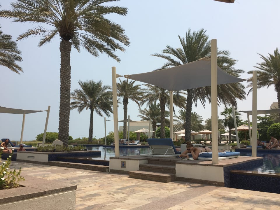 Pool Park Hyatt Abu Dhabi Hotel and Villas