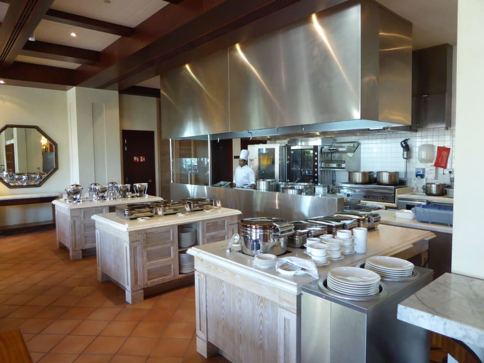Buffet Ajman Saray, a Luxury Collection Resort