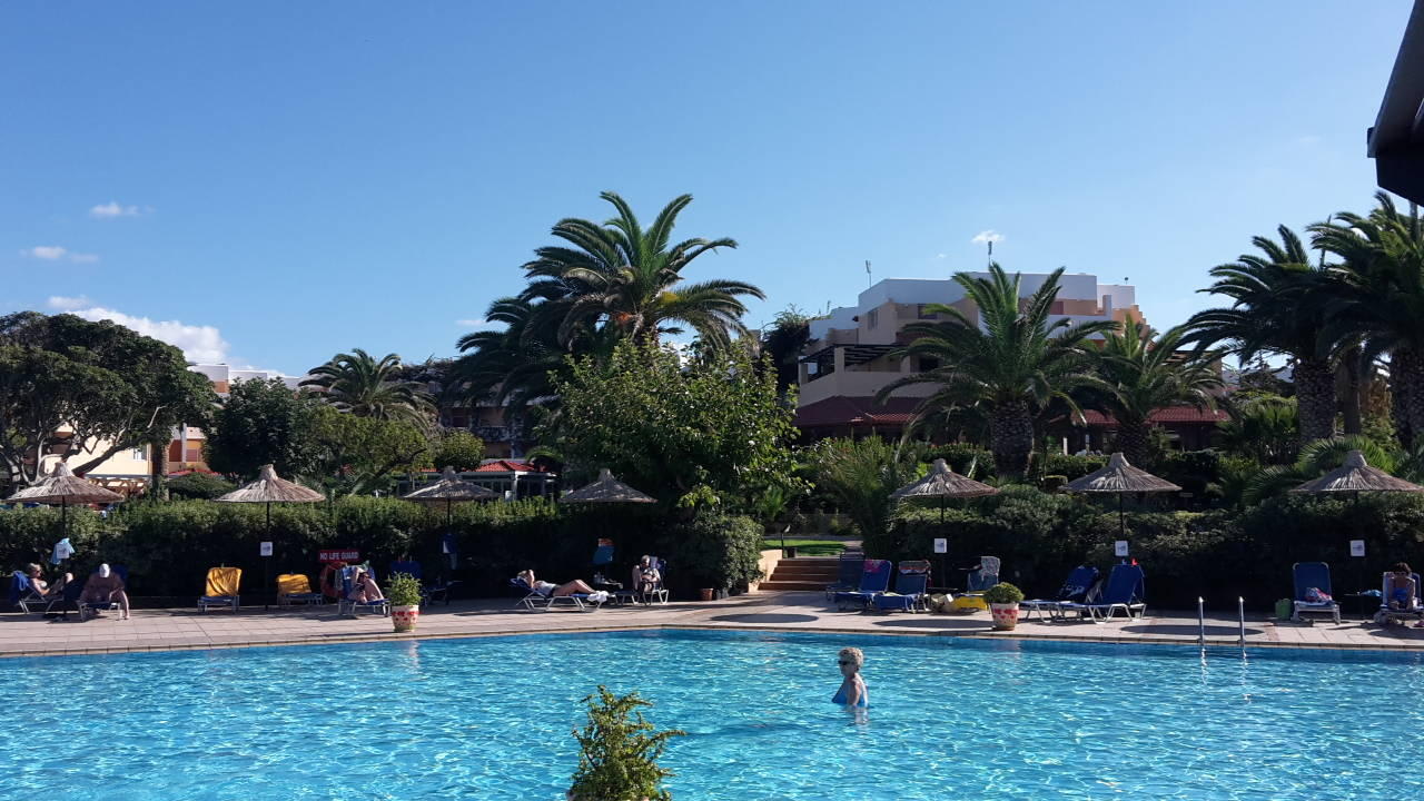 Pool und Garten Anissa Beach & Village