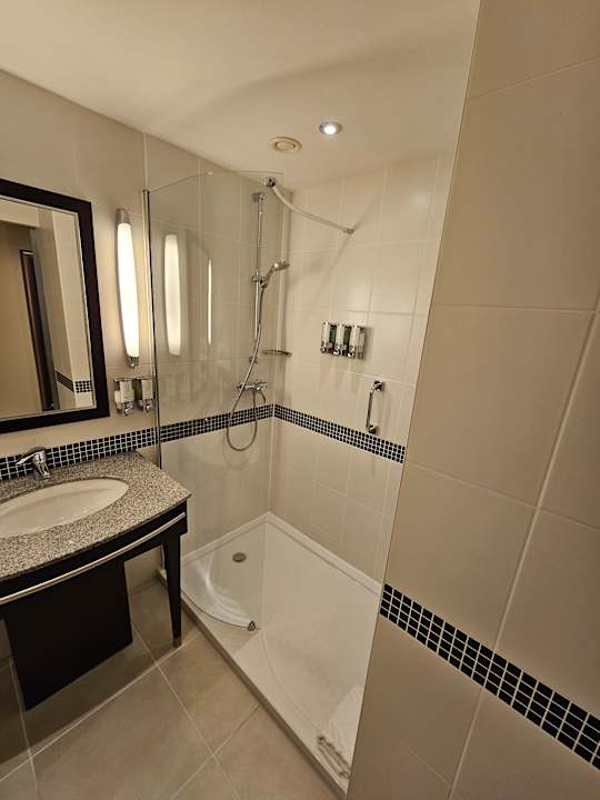 Zimmer Hampton by Hilton Berlin City West