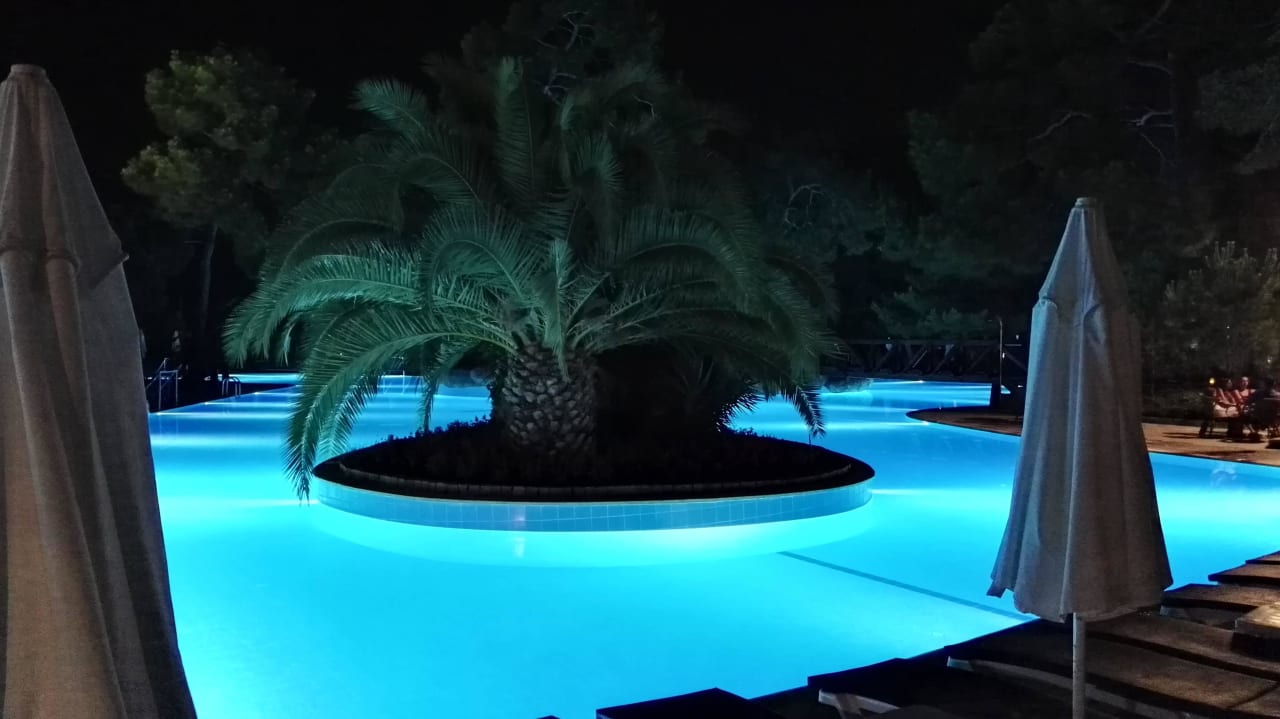 Am Abend Blue Waters Club