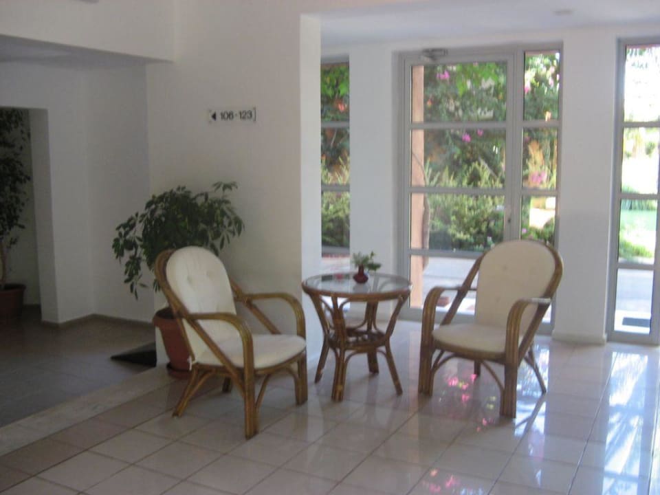 Hotelowy hol Anissa Beach & Village