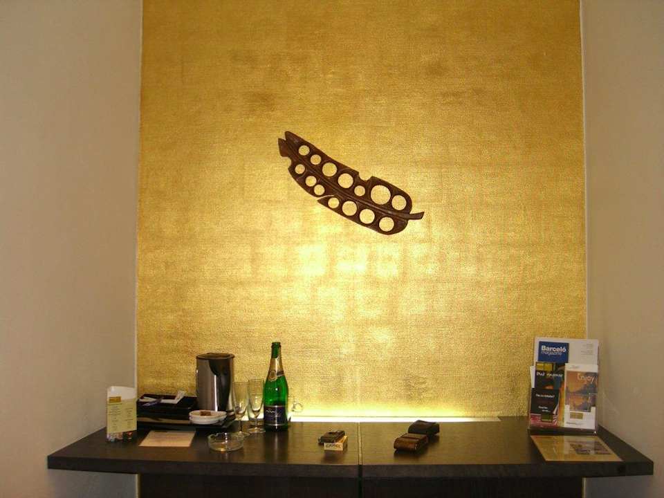 Minibar (Sideboard) Hotel Golden Angel