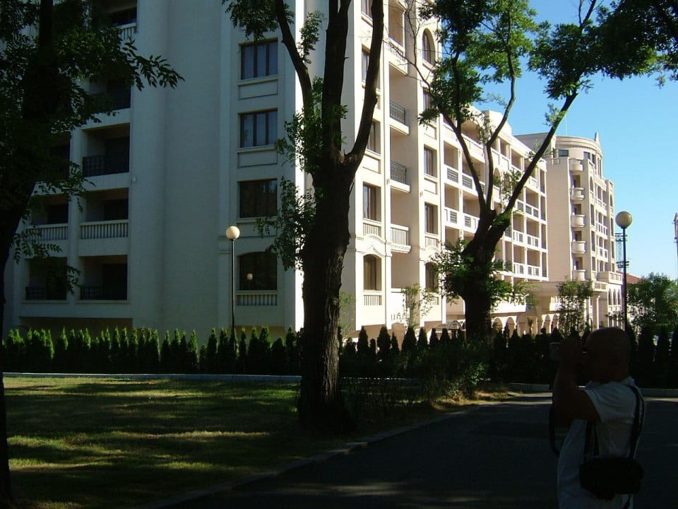 Seitlich vom Park Grand Hotel & SPA Primoretz