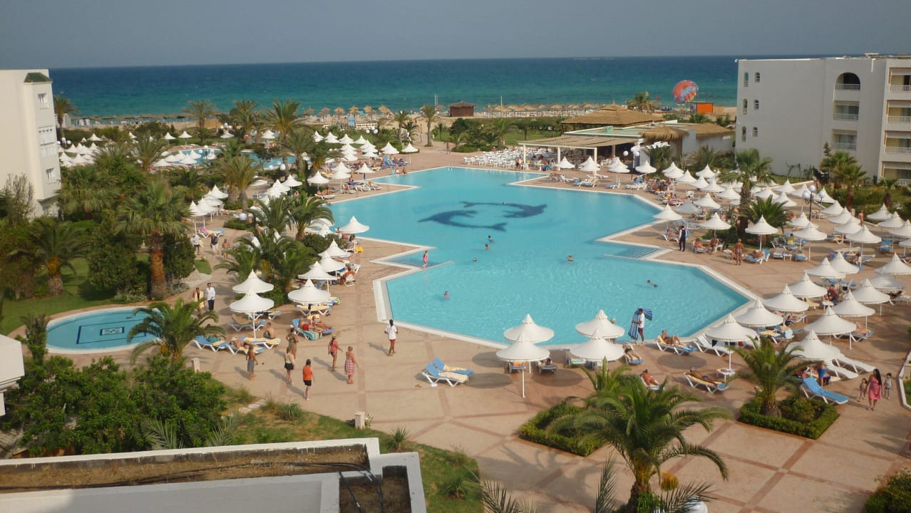 Poolanlage mit Blick auf das Meer Sentido Marillia Resort & Spa