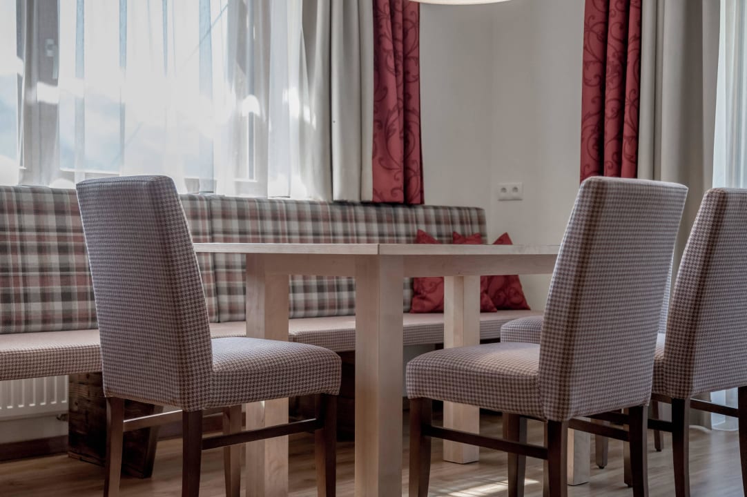 Esszimmer The Peak Sölden - Chalets und Appartements