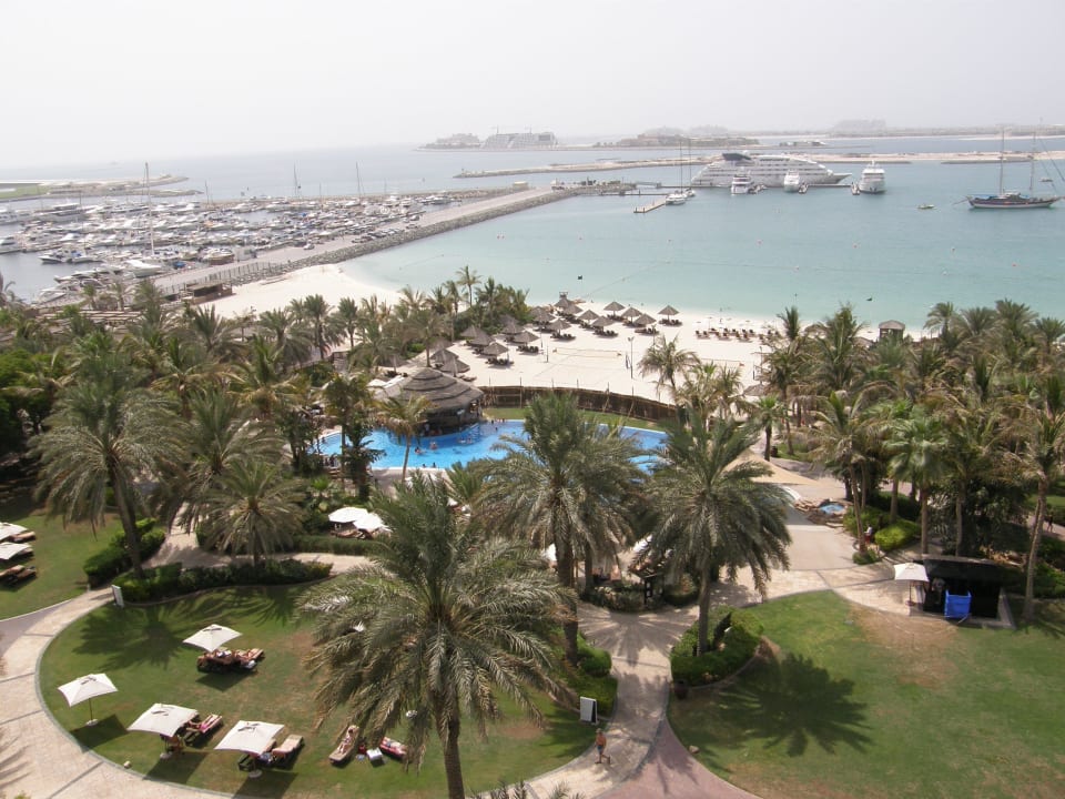 Pool 2 Le Meridien Mina Seyahi Beach Resort & Waterpark