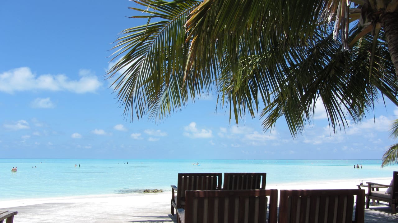 Chill-Out-Bar (eine von 3 Bars auf der Insel) Meeru Maldives Resort Island