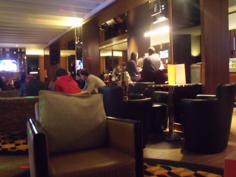 Globe Bar Clayton Hotel Chiswick