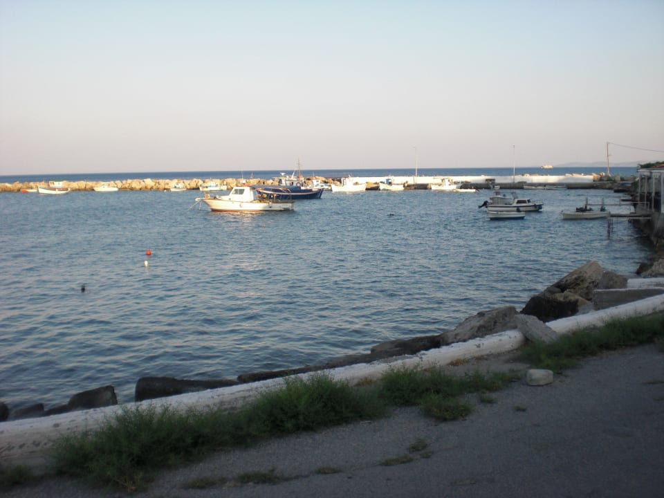Blick zum Hafen Hotel Sunrise