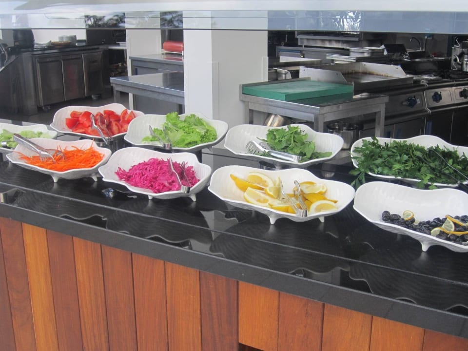 An der Poolbar super leckere Salate Ma Biche Kemer by Werde Hotels